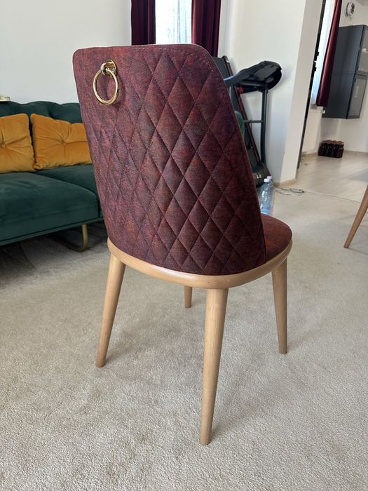 2 x Scaun tapitat cu stofa si picioare din lemn