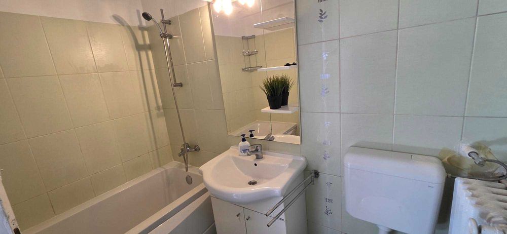 Propietar - Inchiriez Apartament 2 cam Piata Romana - proaspat renovat