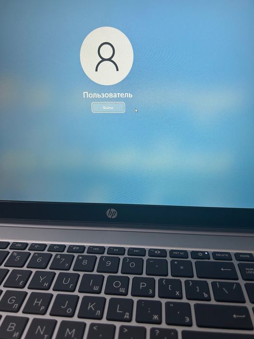 Ноутбук HP, в подарок с оригинальным рюкзаком!!! Всего месяц пользуюсь