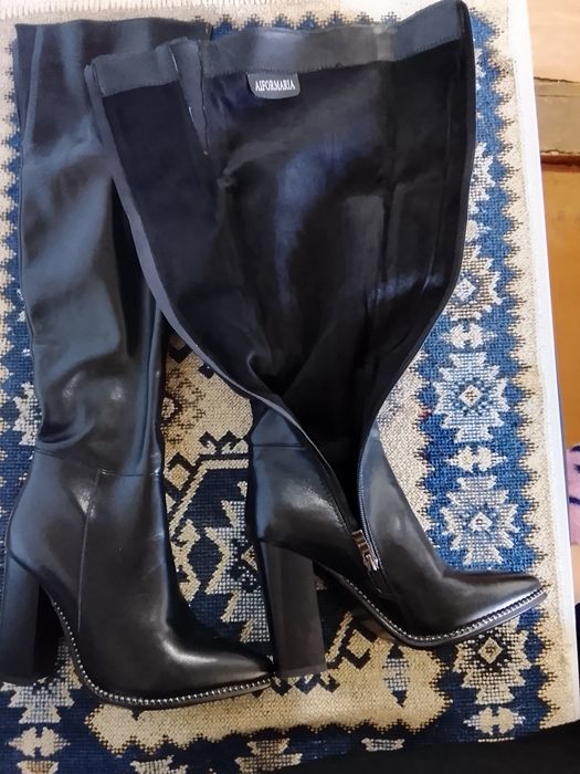 Продам  сапоги  новые