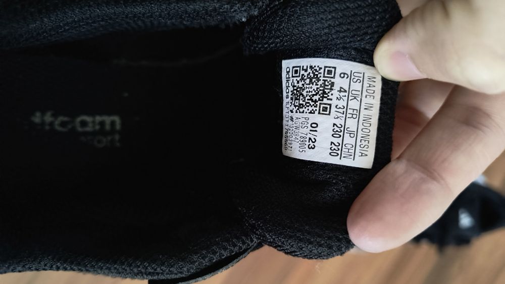 Маратонки adidas Galaxy 6