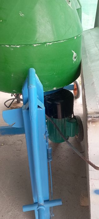 Бетон мешалка сотувда