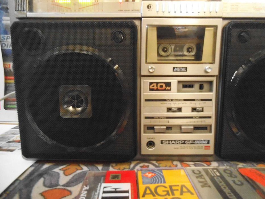 SHARP Gf 9696z/ AMFM /radio tape recorder