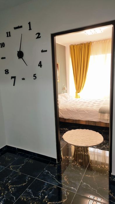 REDUS! Ap 3 cam ultracentral, renovare LUX, et.1 – 62.500€