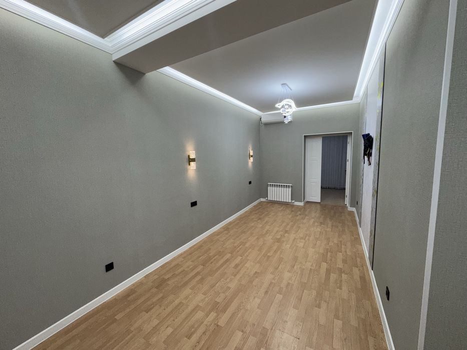 Продаётся Новостройка 40-лет новый ремонт  5-комнат