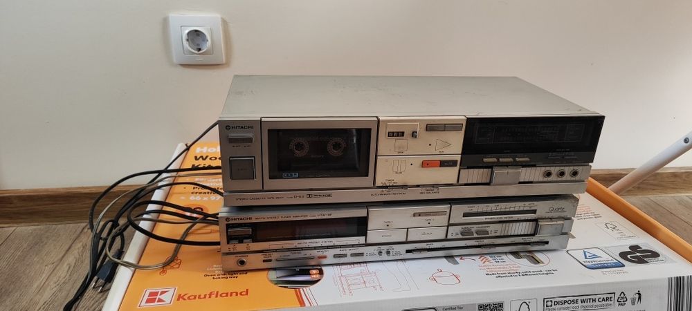 Hitachi стерео касетофон и тунер
