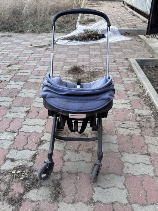 Коляска б/у в хорошем состояние