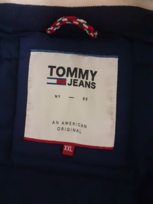 Продам куртку TOMMY Hilfiger на весну