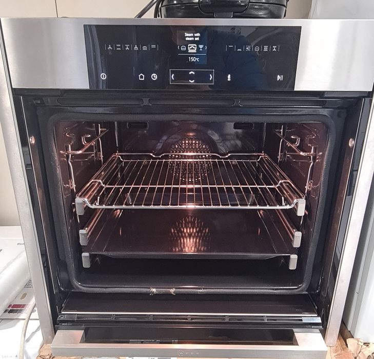 Фурна за вграждане NEFF Line B55CR22N0 71л  А+ ПИРОЛИЗА  Made in Germany