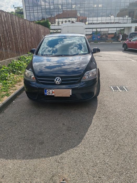 Vând Golf 5 plus an 2005