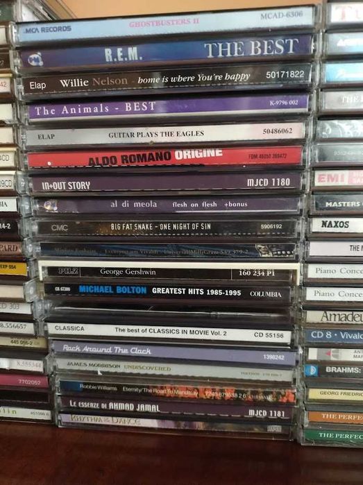 Vand casete audio si CD-uri