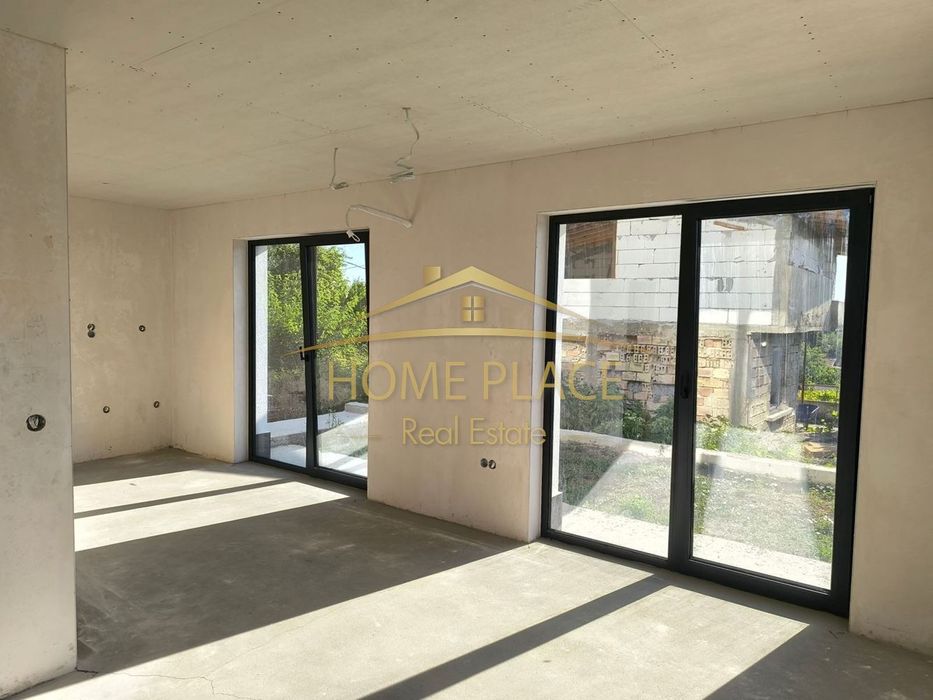 Новопостроена къща в м-т Манастирски рид