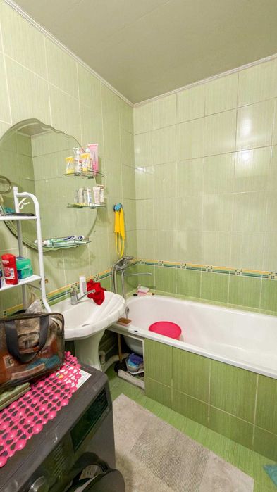 Продам 4 ком жана гарышкер