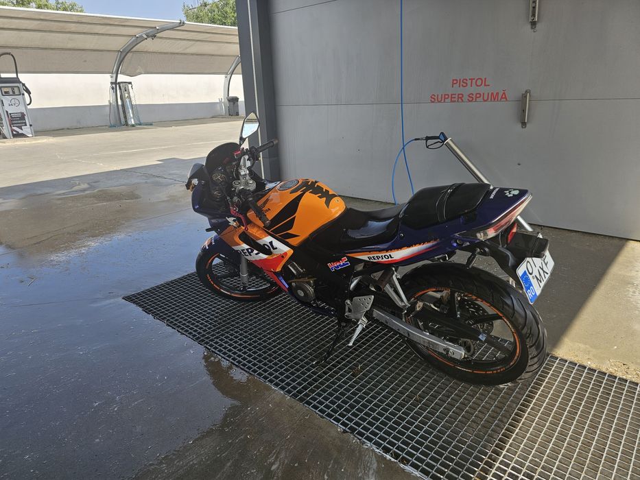 Vând Cbr 125 2006