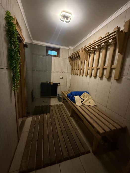 Sauna privata pe lemne cu bazin rece