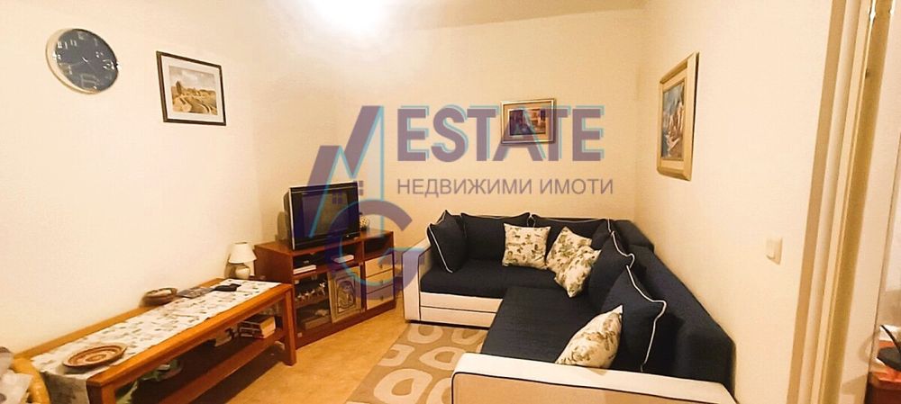 Двустаен апартамент с отделна кухня в Равда