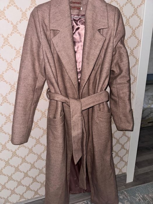 Продам женское пальто