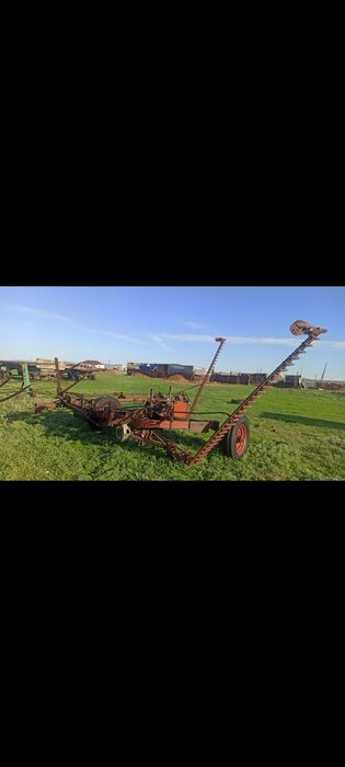 Спецтехника  трактор МТЗ 80 в комплекте.