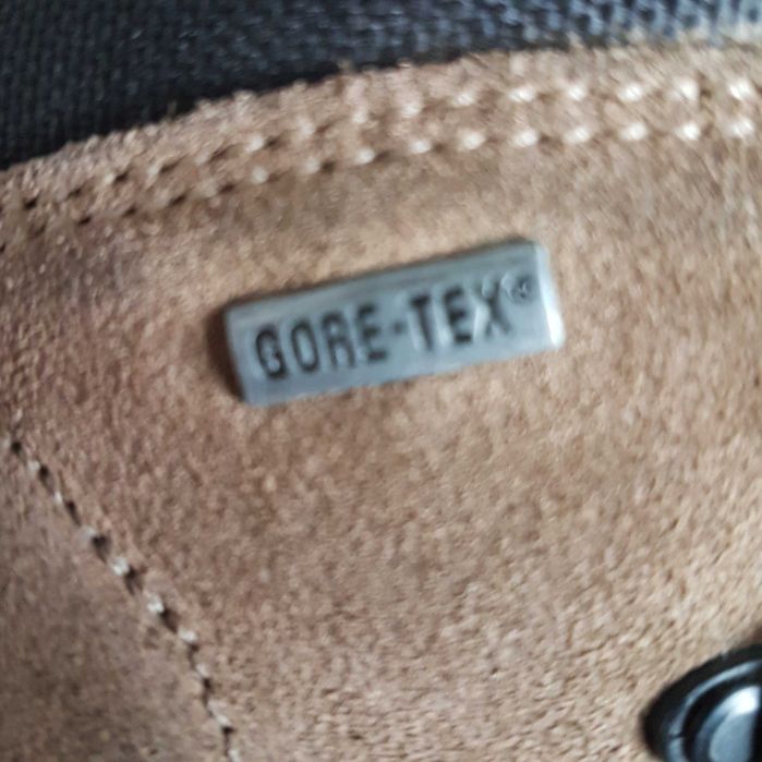 Bocanci Munte Gore-tex Originali