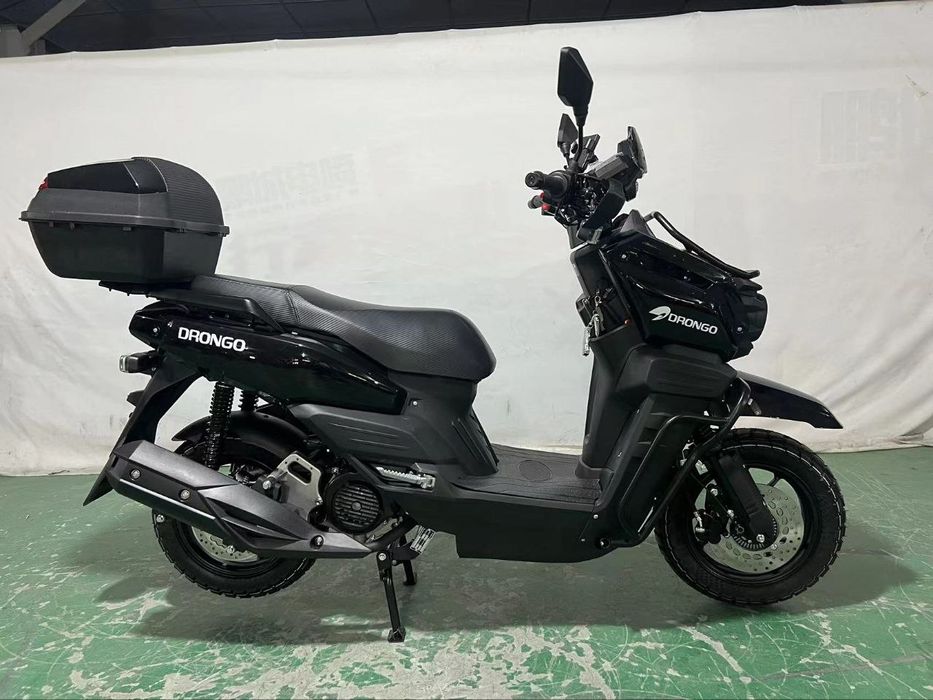 Новый скутер в коробке 150 кубов Скидка до 25 12 25  Муддатли тулов бо