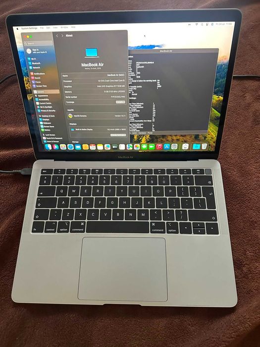 MacBook Laptop Air 2019 retina 13 inch i5  8GB Ram SSD Impecabil