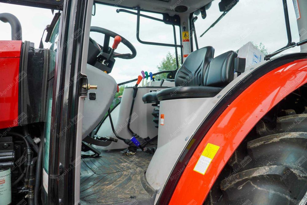 YTO Tractor de 95 CP cu cabină / YTO NLY954