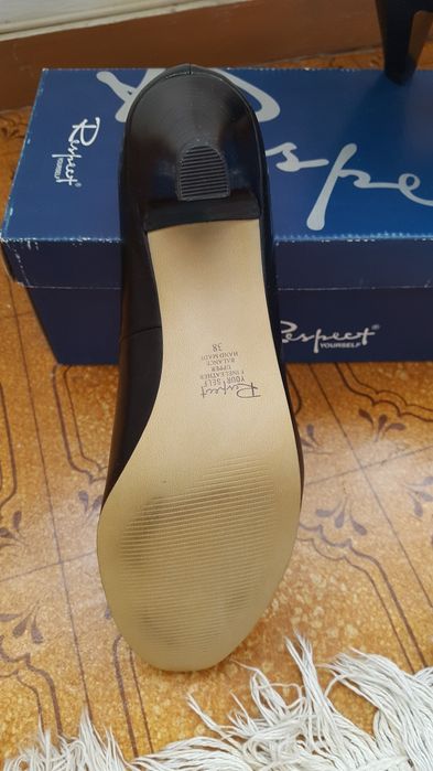 Туфли женские, кожа, черные