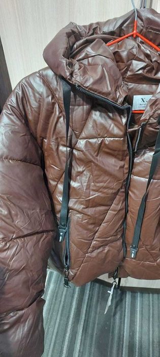 Продам куртку новую 48 размер