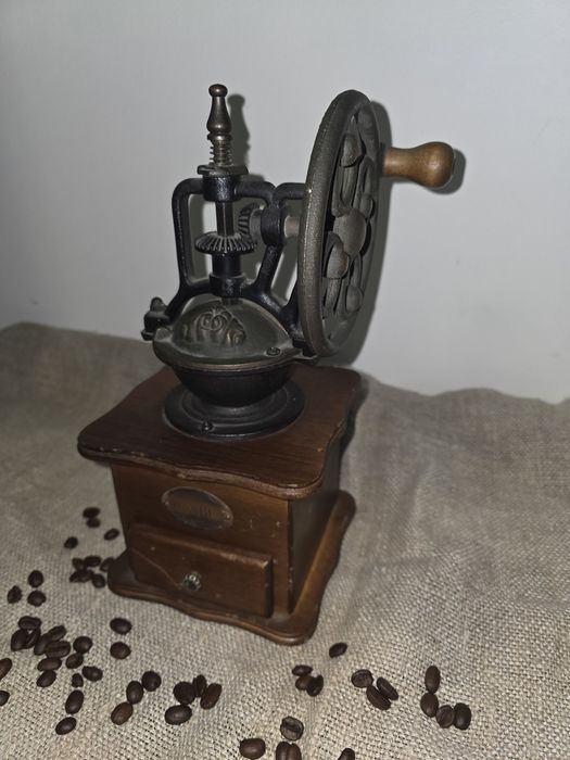 Rasnita de cafea manuala