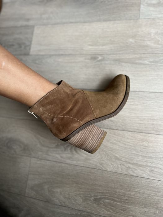 Естествен велур боти Sara Pen, Steve Madden