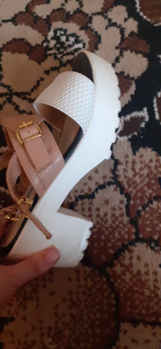 Дамски летни сандали