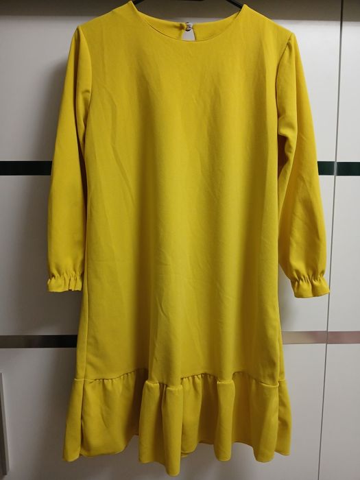 Vând Rochie galbena