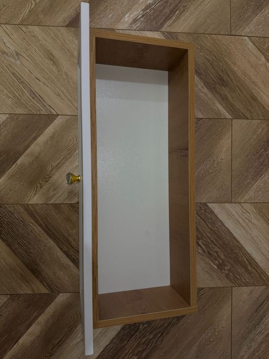 Подвесная тумба/консоль с зеркалом