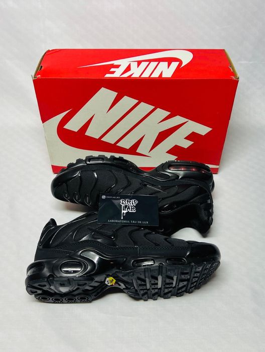 Adidasi Nike TN negri