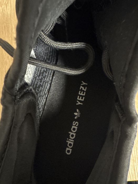 adidas yeezy 350 v2 full black