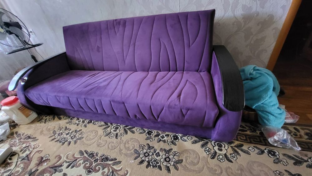 Продам диван в отличном состоянии