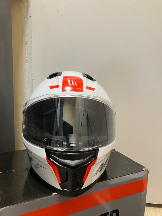 Каска за пистов мотор - MT STINGER