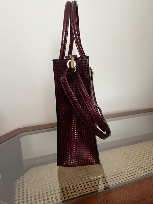 Geanta dama bordo cu elemente aurii nefolosita