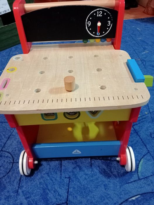 Antemergator lemn cu activități și tobogan