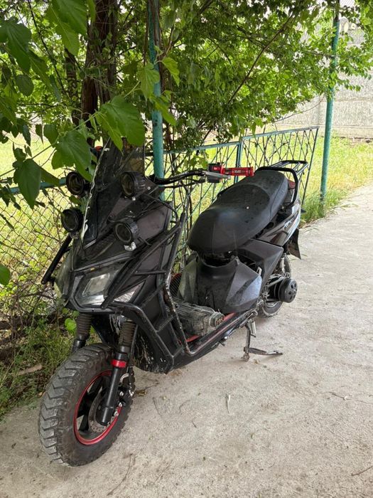 Мопед Bennali Samurai 180cc