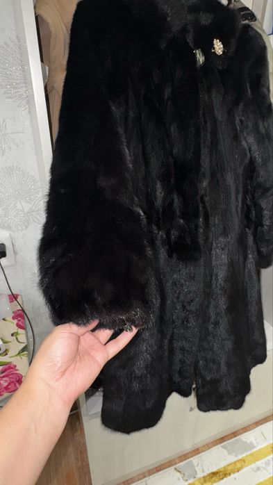 Продам норковую шубу