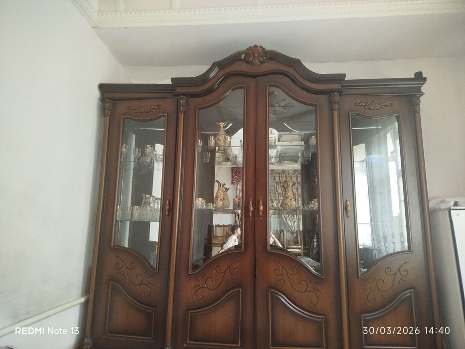 Mehmonxona uchunl stenka