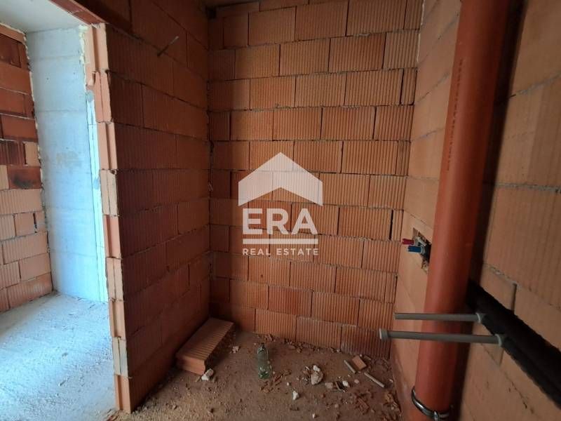 Двустаен, ексклузивен, южен апартамент за продажба, в новострояща се с