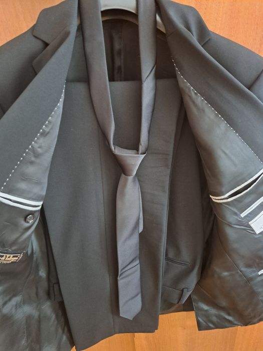 Costum Serroussi mărime 50-