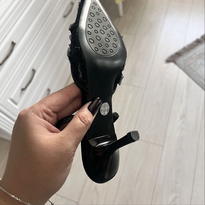 Шикарные новые туфли