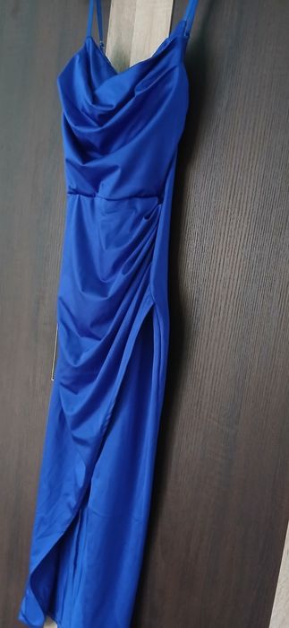 Rochie elegantă albastră cu crăpătură