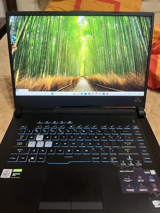 ASUS ROG Strix G512-I5-10300H,GTX 1650 Ti,512GB SSD-Gaming