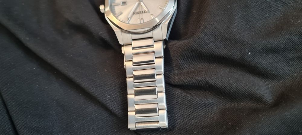 Японские солнечные часы Citizen