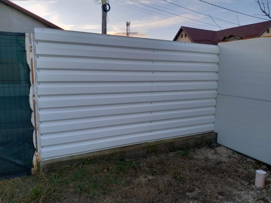 Tabla Cutata H35 Alb Gri RAL 9002 pentru gard , acoperis si hala