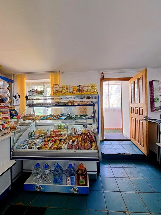 Магазин продуктовый.